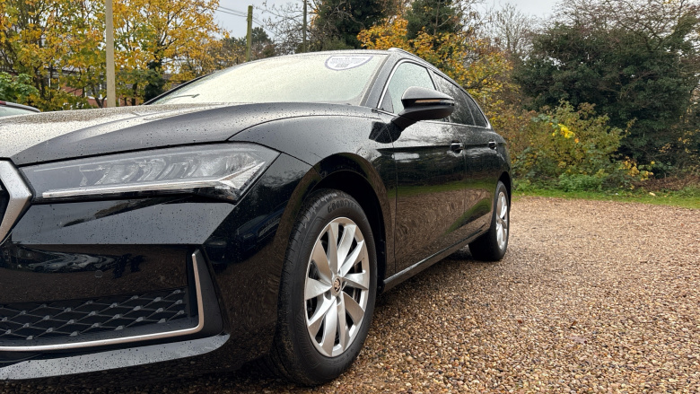 Skoda Superb 2.0 TDI SE Technology 5dr DSG Diesel Estate